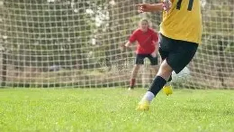 加蒂右膝严重受伤，半月板撕裂，预计停赛逾月，球迷痛心